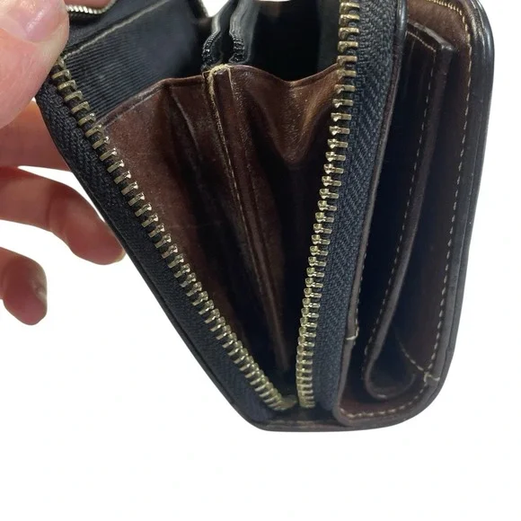 Dooney & Bourke Black Pebbled Leather Zip Around Wallet Classic Check Book Y2K - Picture 5 of 13